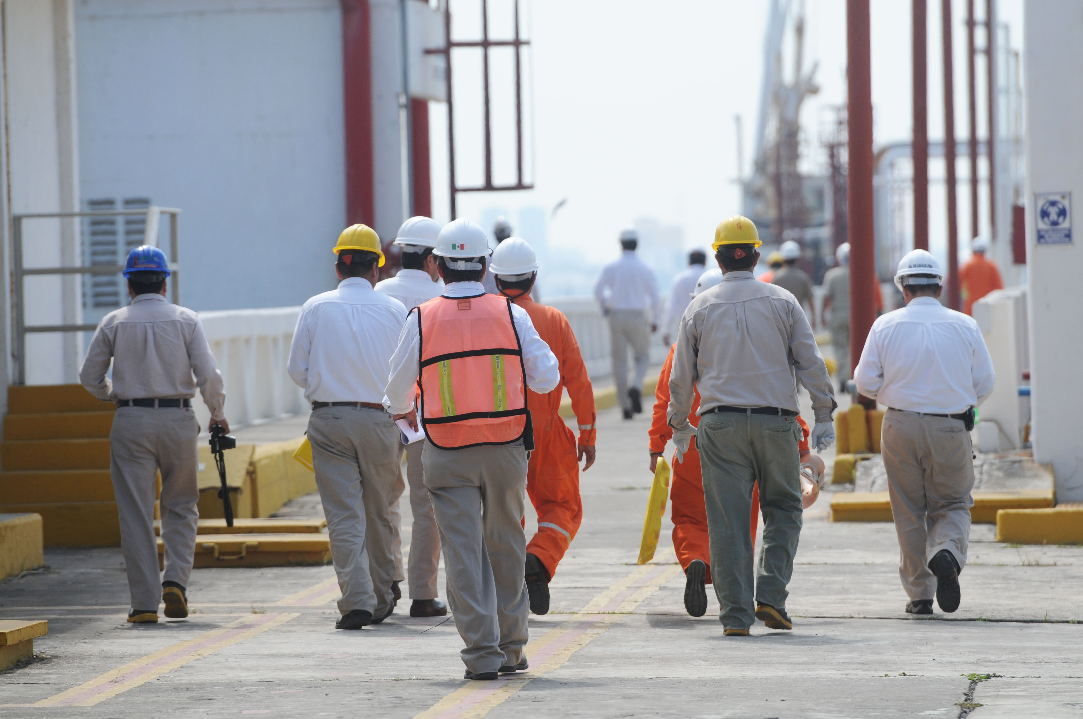  Más de 30 mil trabajadores de Pemex en Tabasco han sido despedidos