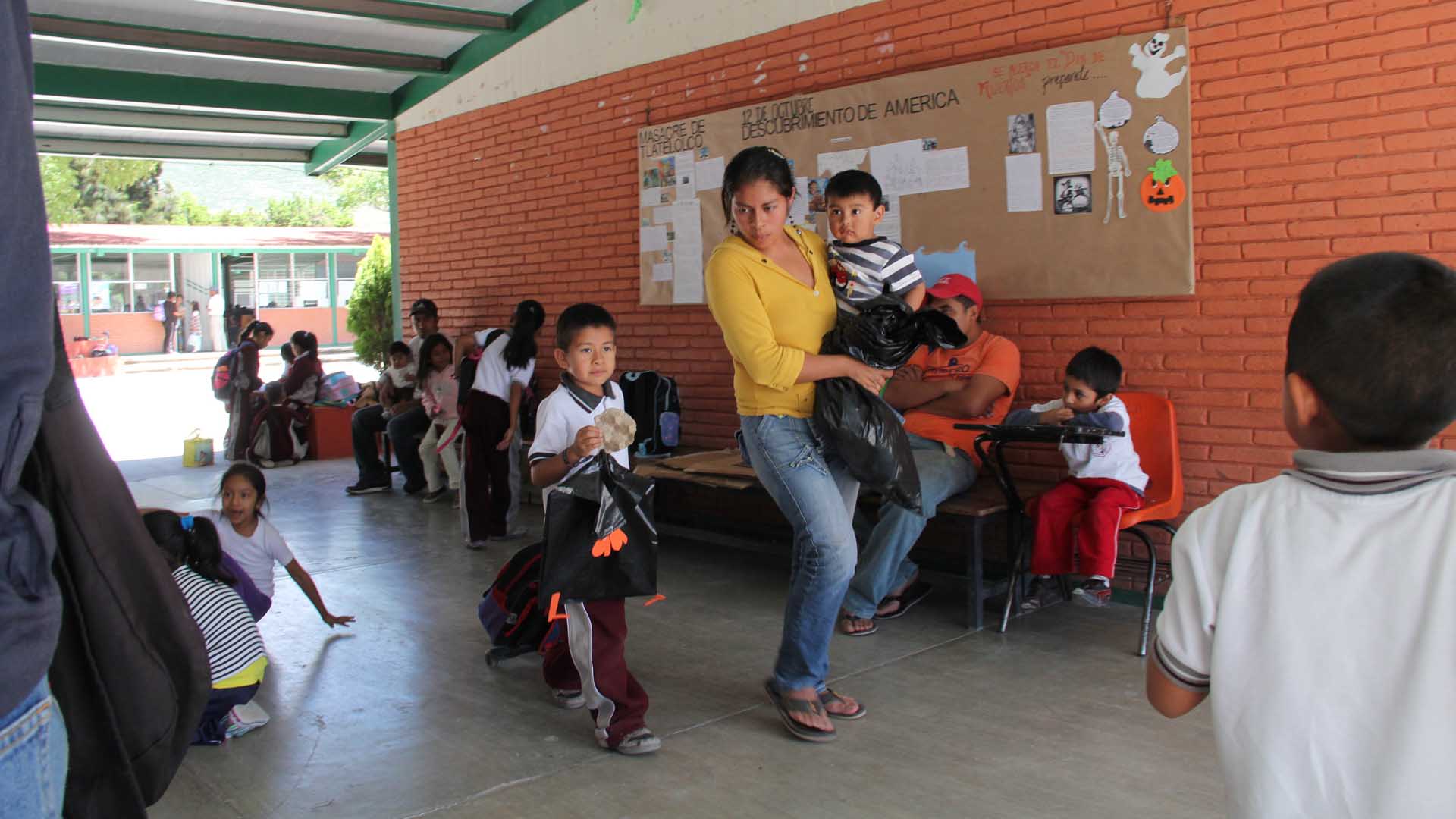  Escuelas en Oaxaca se van de ‘puente’ 6 días