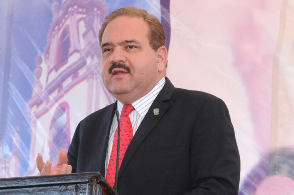  Aclaración de ex alcalde Mario García Valdez