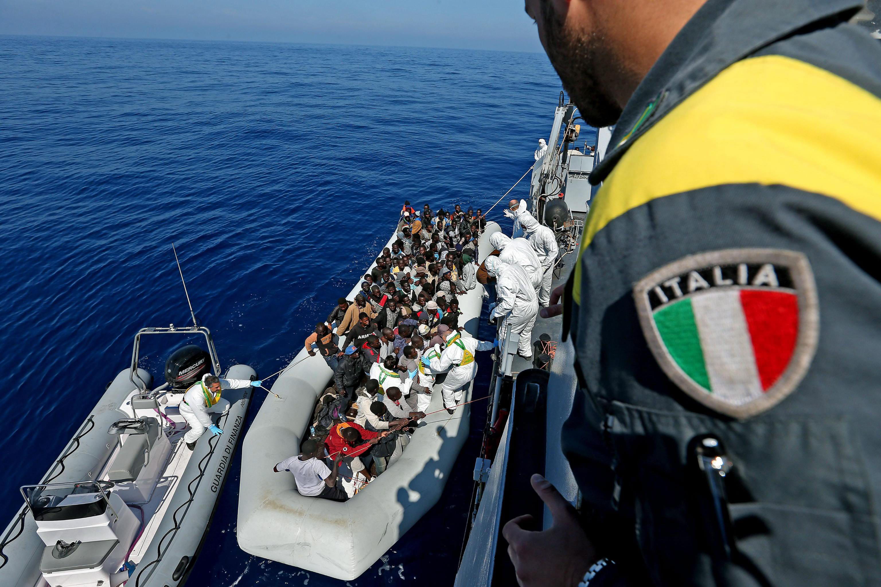  Más de 10 mil inmigrantes rescatados en dos días en el Mediterráneo