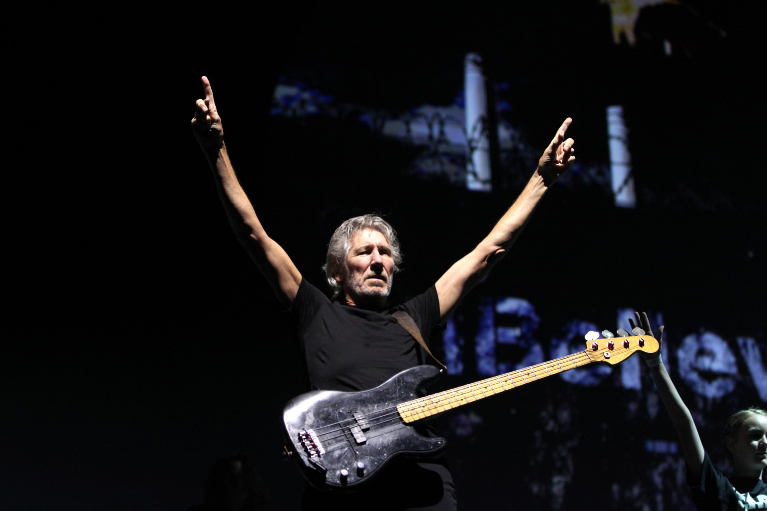  Roger Waters en el Zócalo: Más de 200 mil personas claman “¡Fuera Peña!”