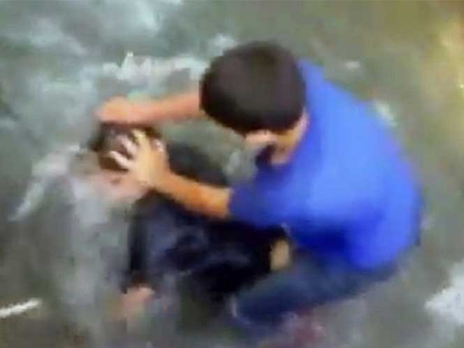 (Video) Graban a menor que intentó ahogar a otro durante pelea