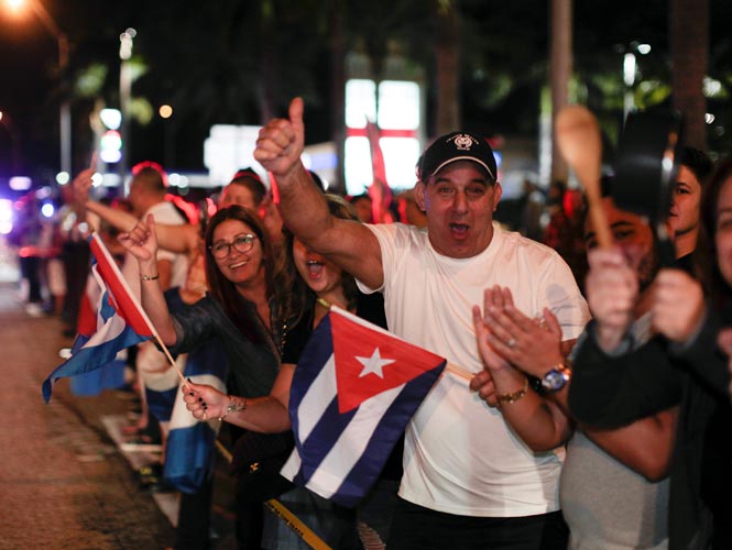  (Video) En Miami, cubanos celebraron la muerte de Fidel Castro