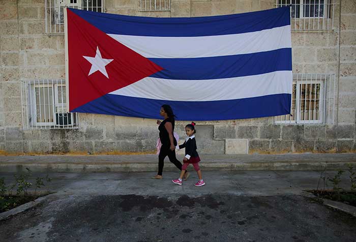  Trump exige una Cuba ‘libre’ o revertirá acercamiento