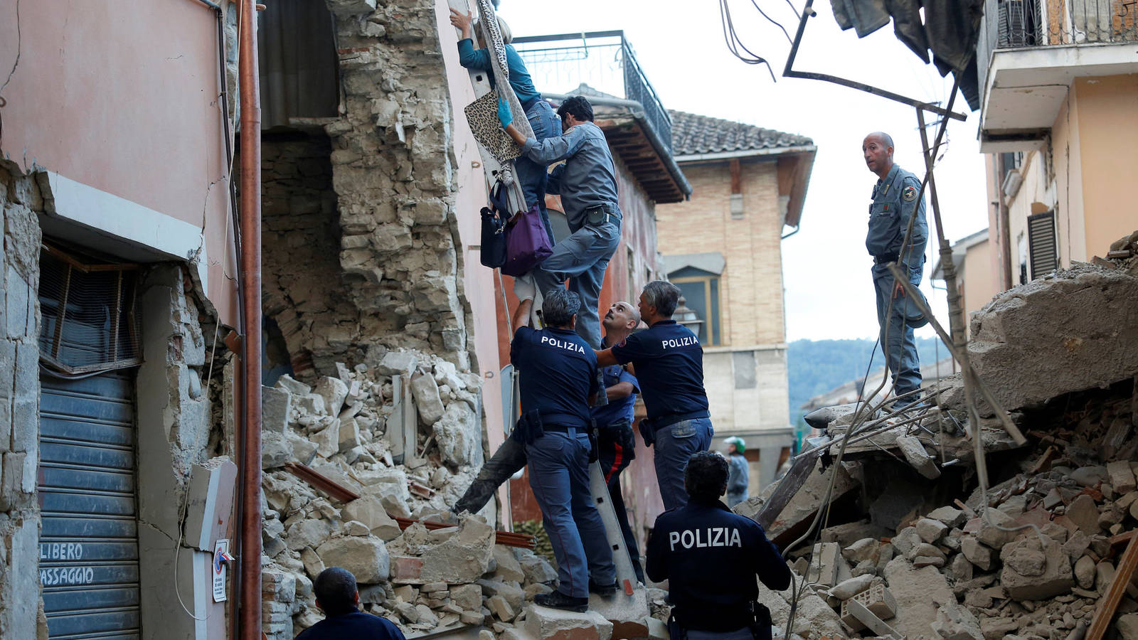  Italia registra más de 1000 réplicas sísmicas