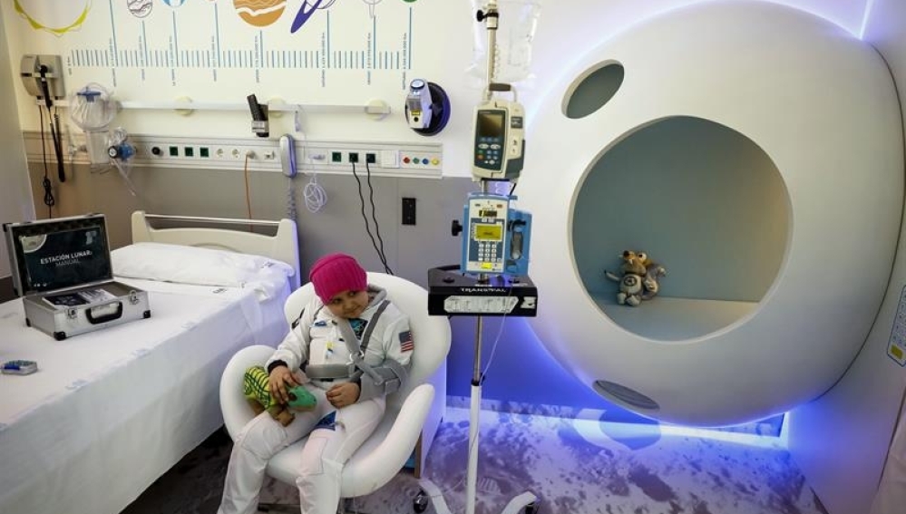  (Video) Convierten hospital en ‘estación espacial’ para niños con cáncer