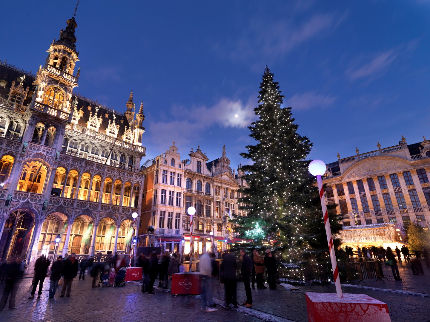  Bélgica contradice a EU: “No hay amenaza de EI en festejos navideños”