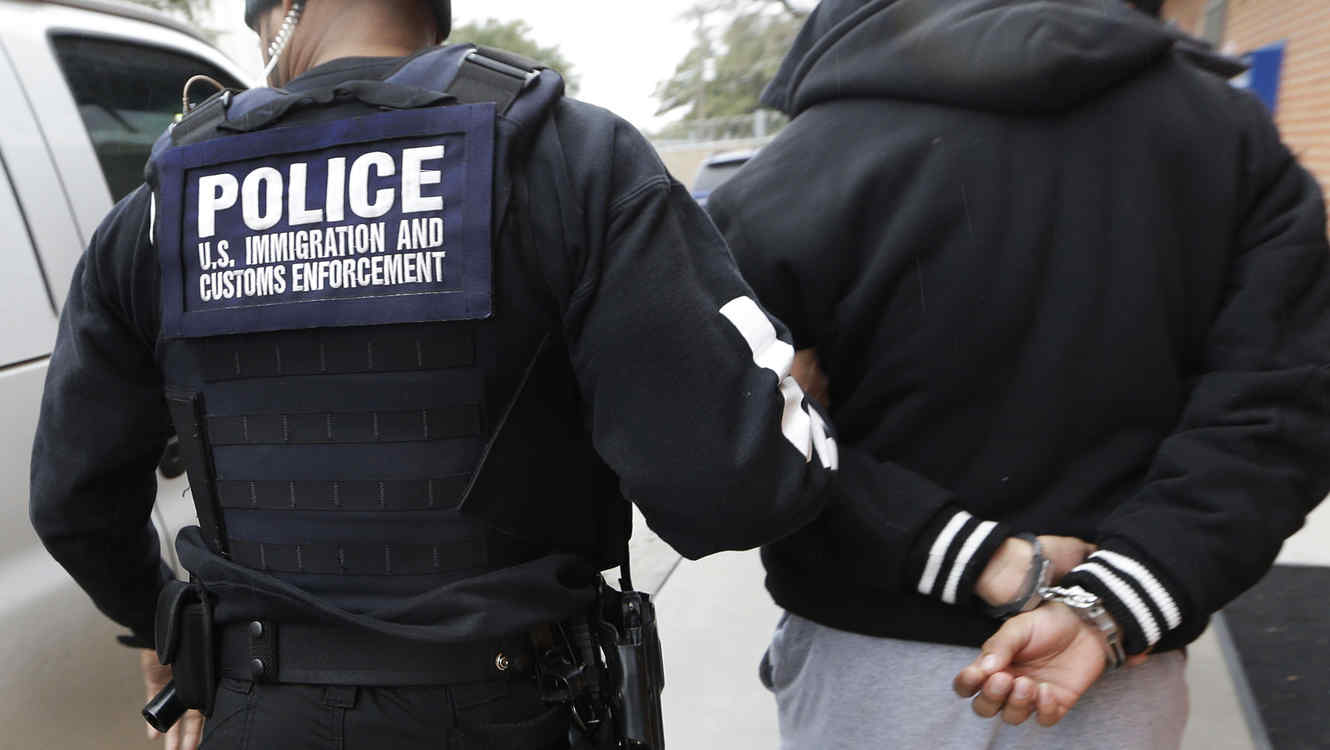  81% de estadounidenses apoya deportación de indocumentados con “grave historial delictivo”