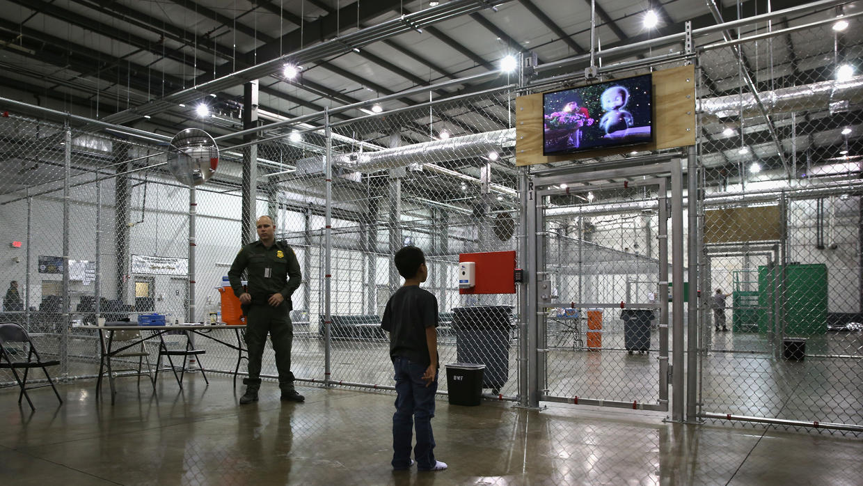  Construyen en Texas centro de detención de inmigrantes documentados