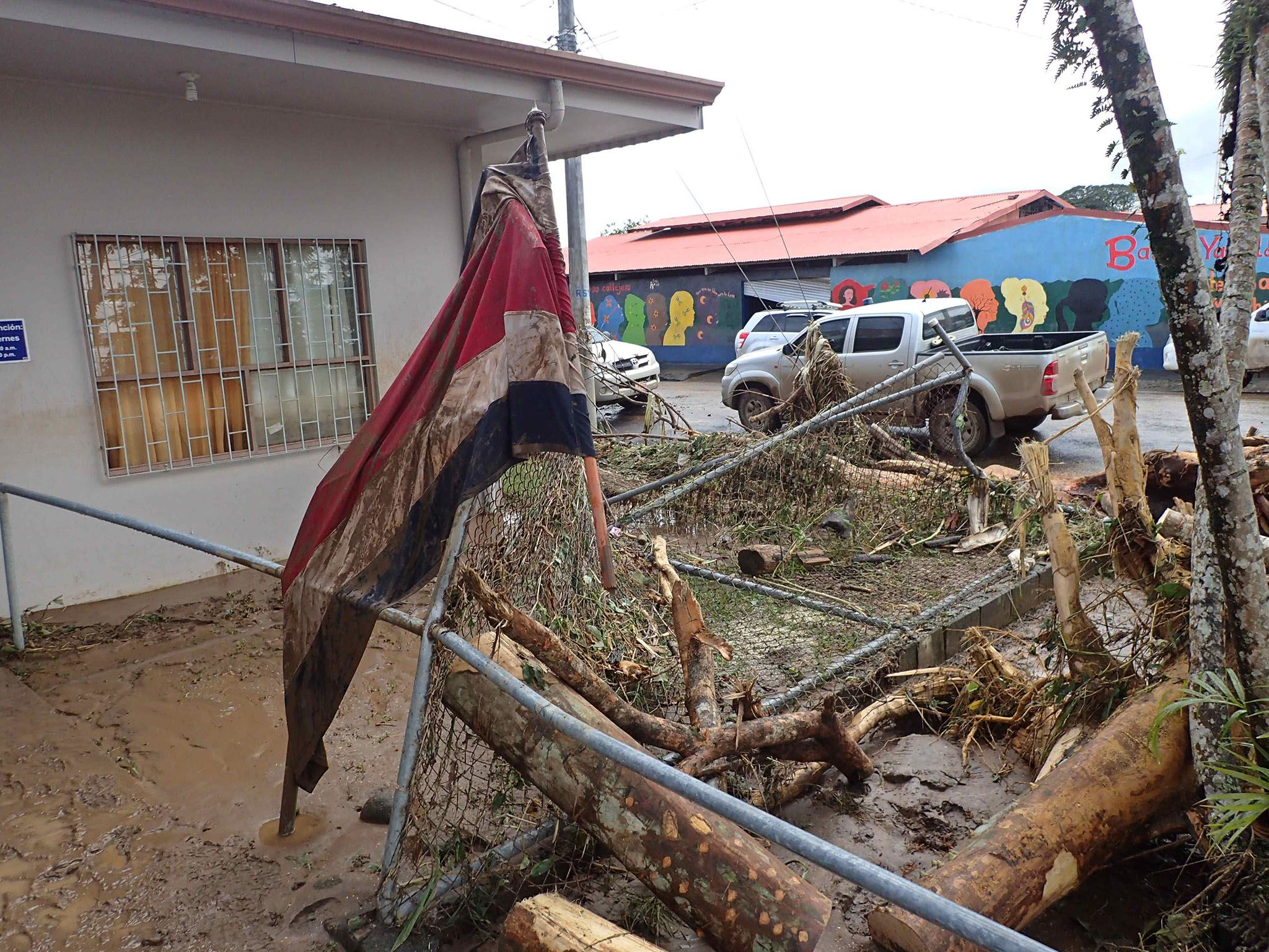  Costa Rica reporta 10 muertos y severos daños por huracán ‘Otto’