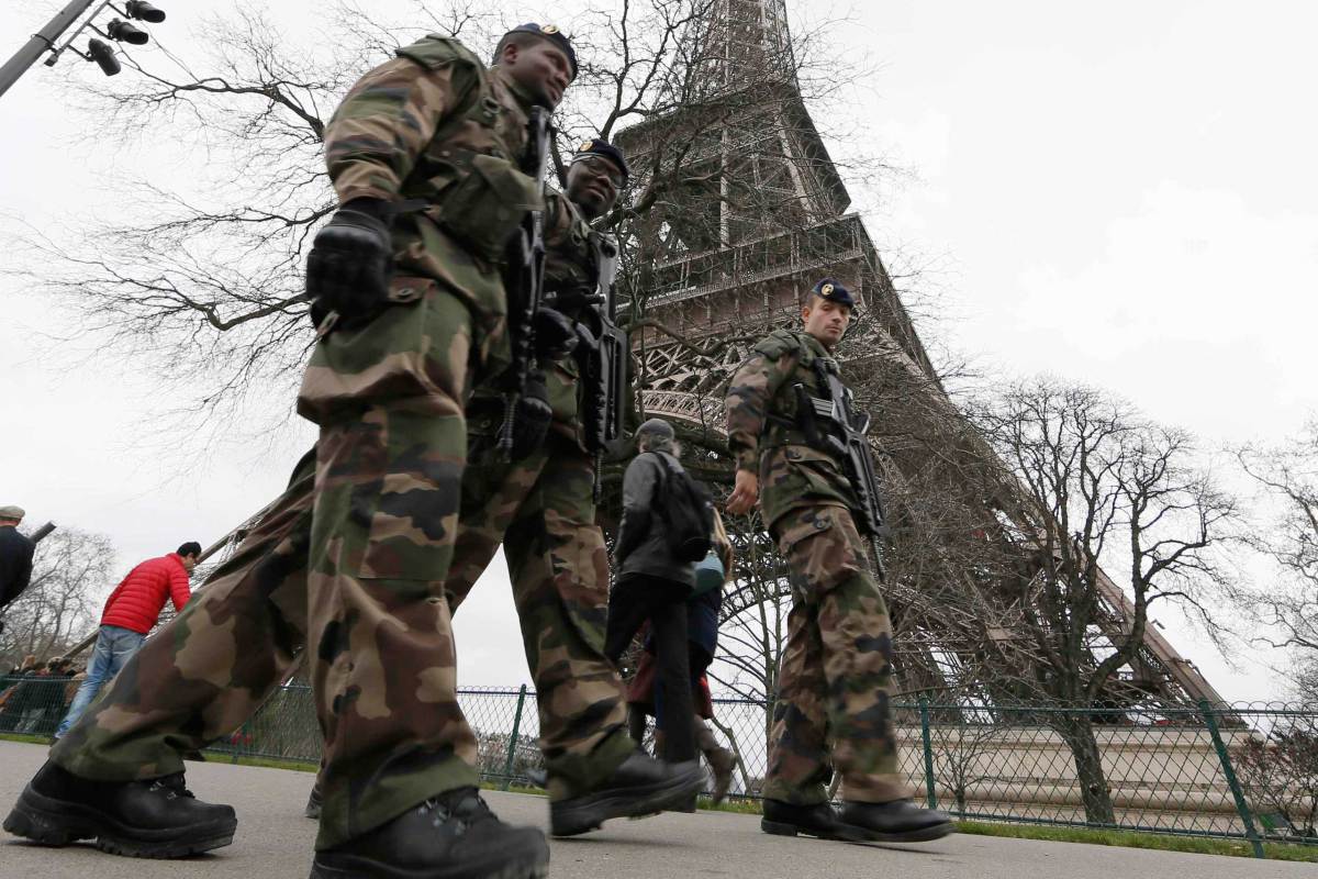  Revelan que red terrorista quería atacar París el 1º de diciembre