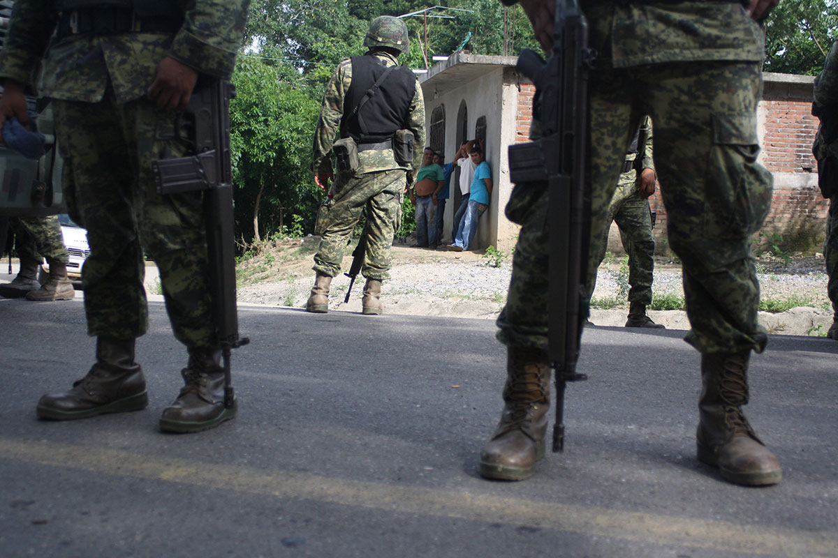  Encuentran a dos militares sin vida en Acapulco