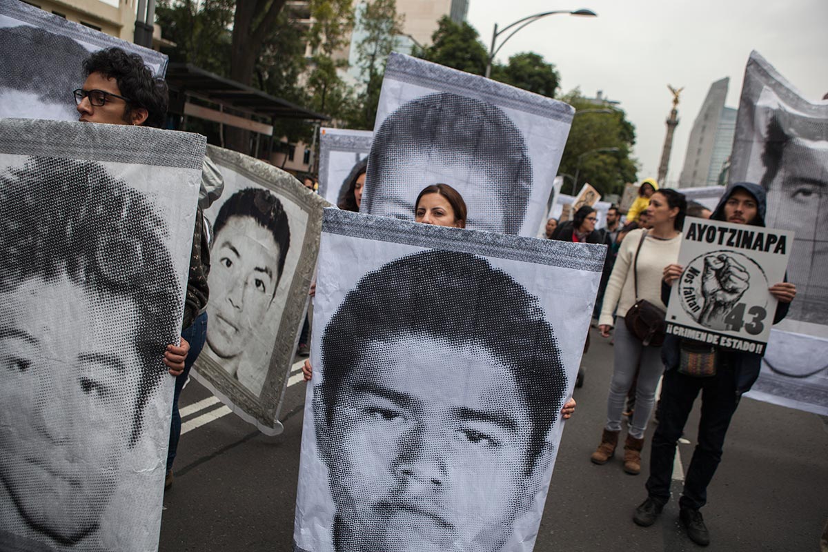  Diputados confirman presentación de los padres de Ayotzinapa en San Lázaro