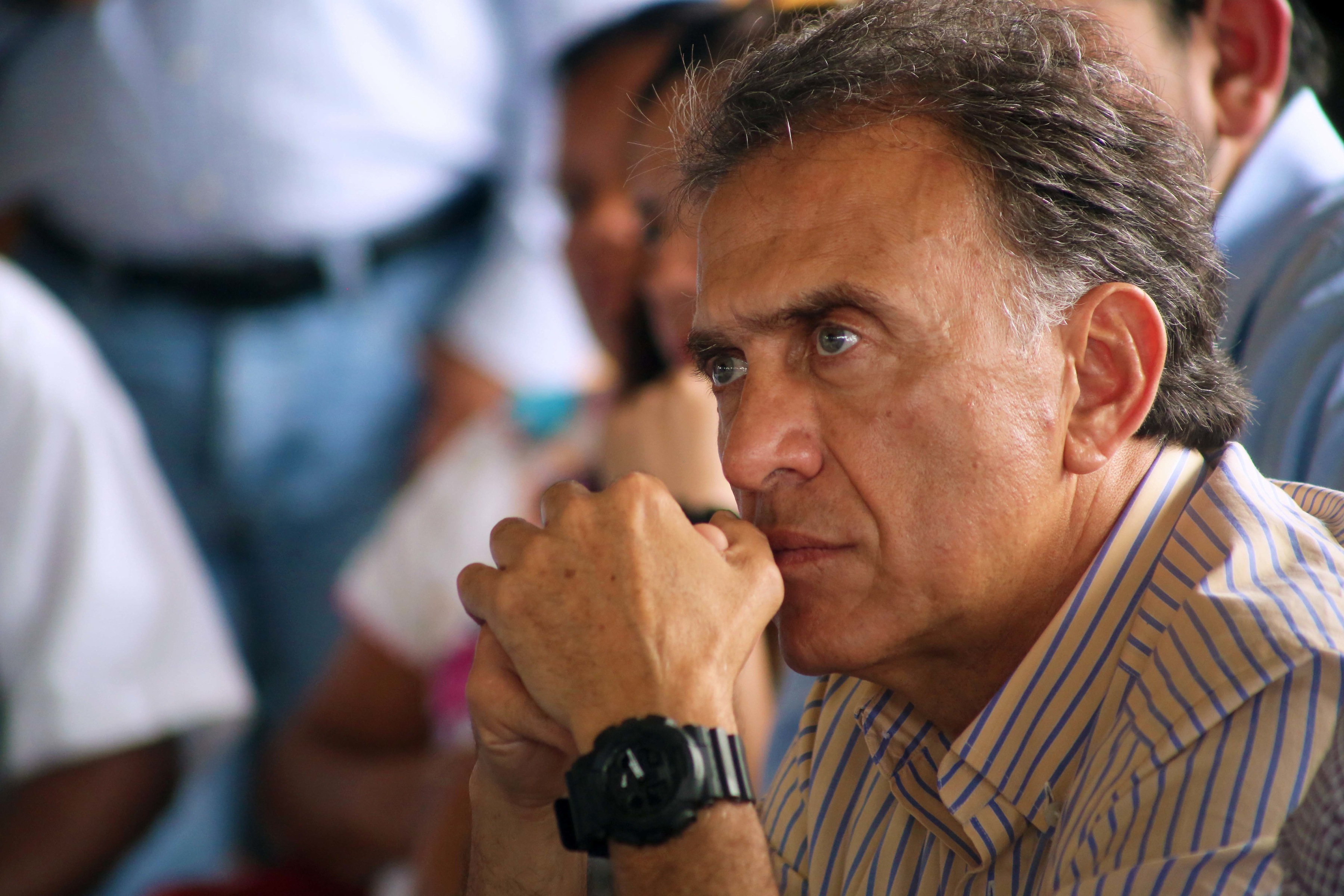  A unas horas de conocer la noticia que cimbrará a México: Yunes