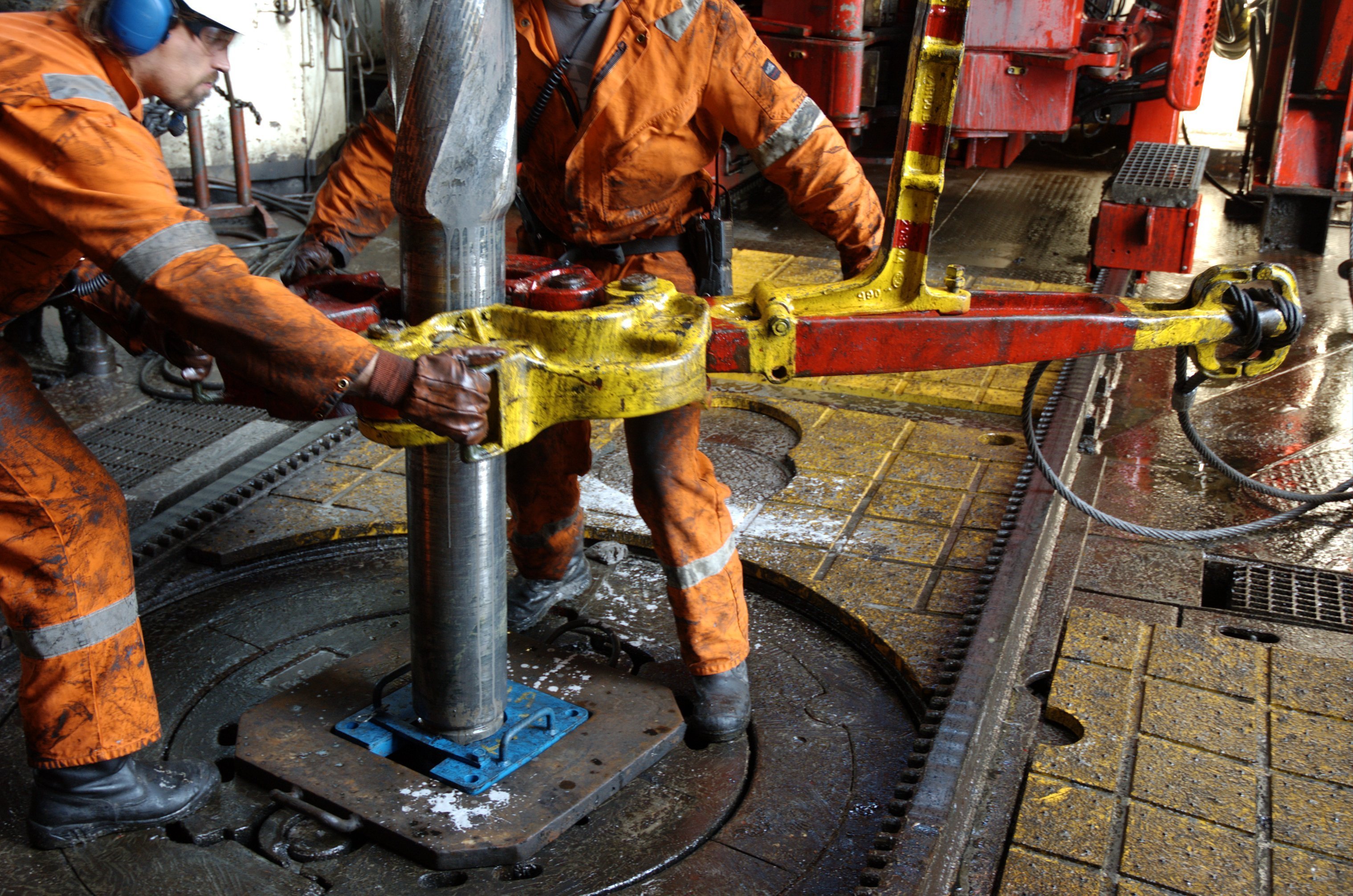  La producción de crudo de Pemex, a la baja en octubre por recortes de gastos