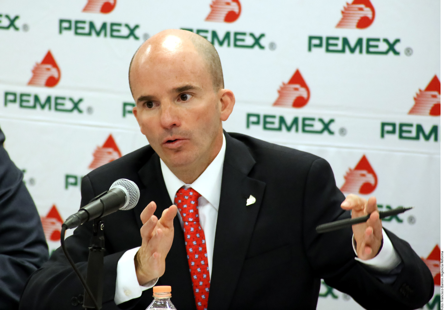  Precio de gasolina se va a tener que ajustar: director de Pemex