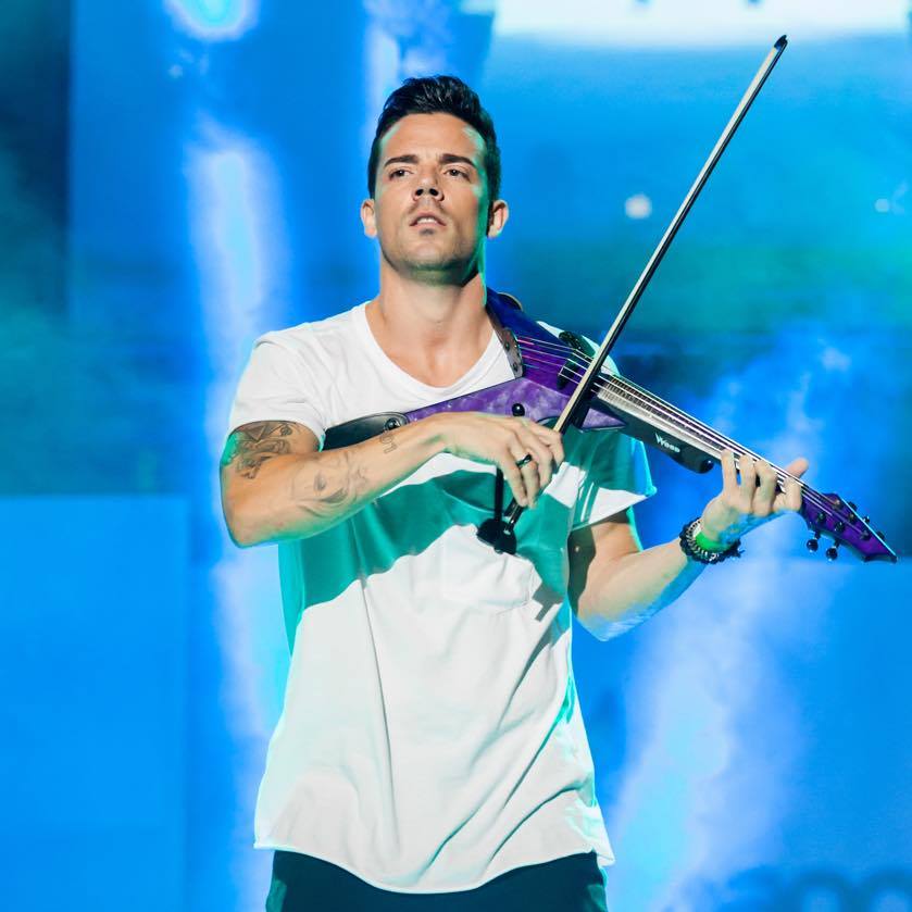  (Video) Violinista conquista las redes sociales con sus covers