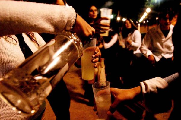  43 por ciento de niños en México bebe alcohol desde los 13 años