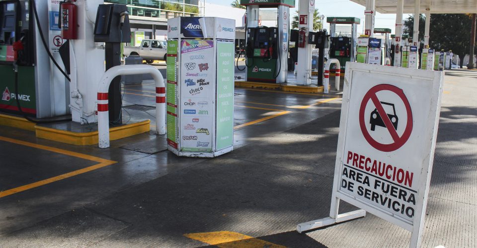  Funcionarios de Carreras de fiesta y la población sufriendo por falta de gasolina: PRD