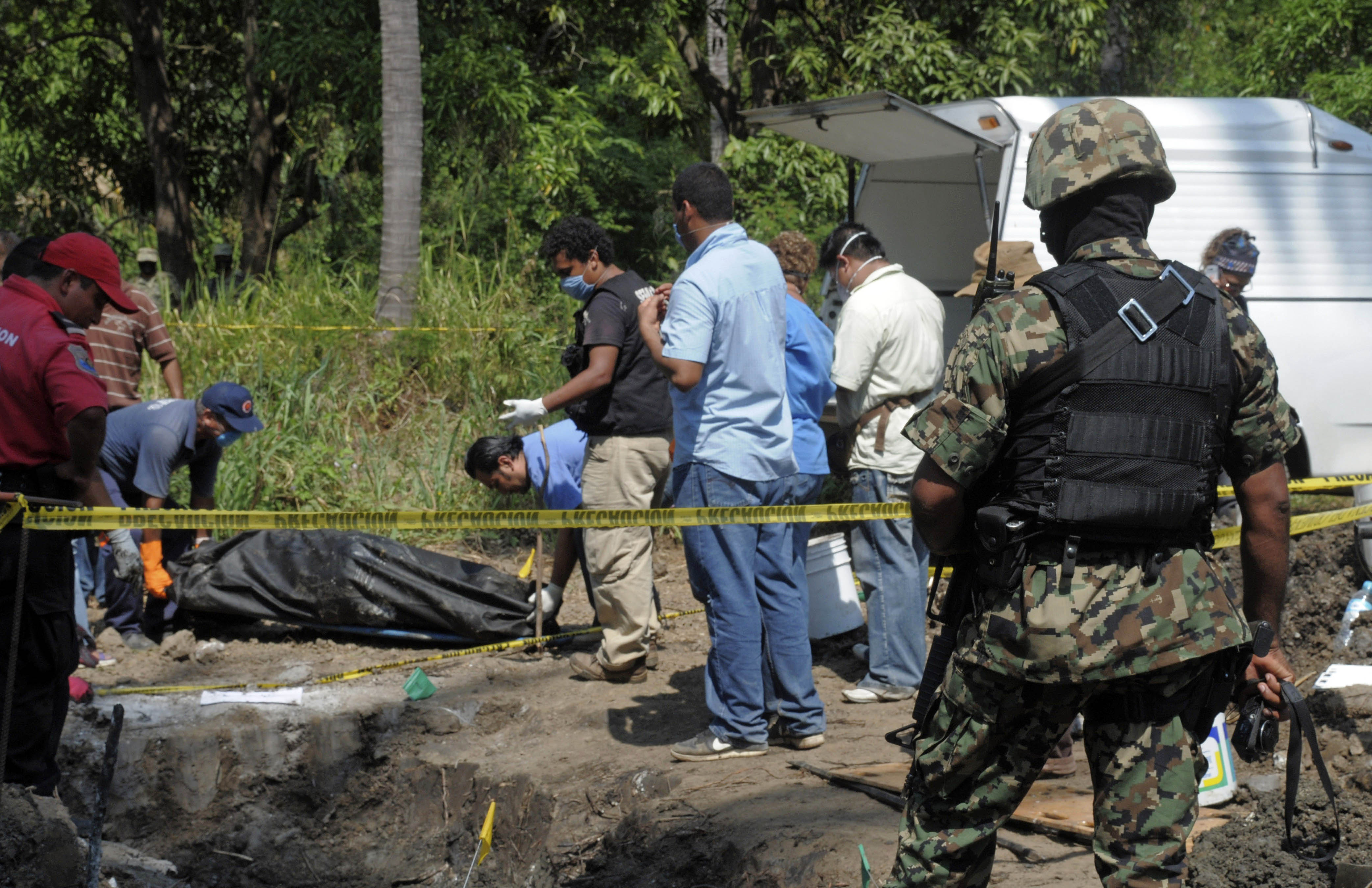  Acapulco: Localizan cuerpo de académico desaparecido en fosa clandestina
