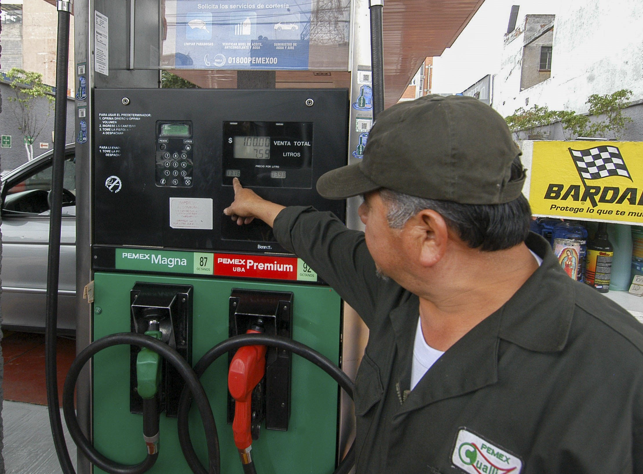 En el 2000, la gasolina costaba 4,83 pesos