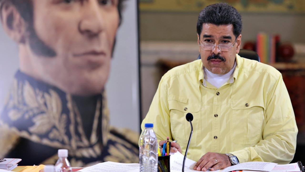  Maduro presenta mensaje ante Tribunal de Justicia y declara emergencia económica