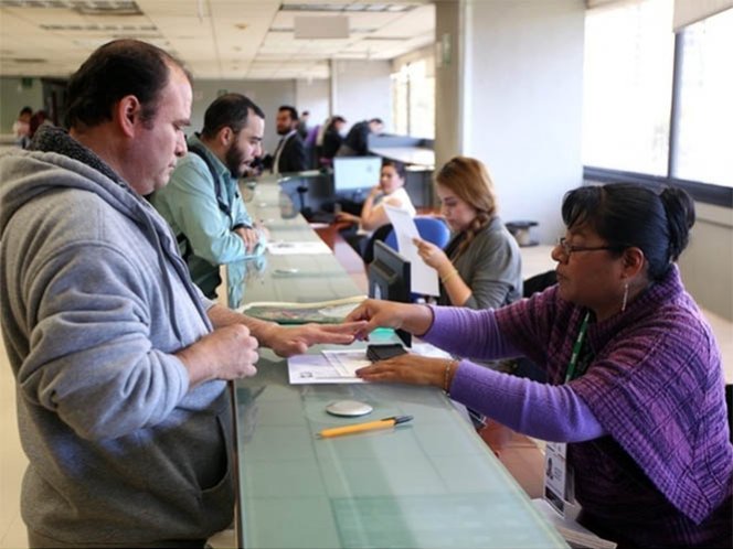  Mujer en Sonora regresa su visa por dignidad y medidas de Trump