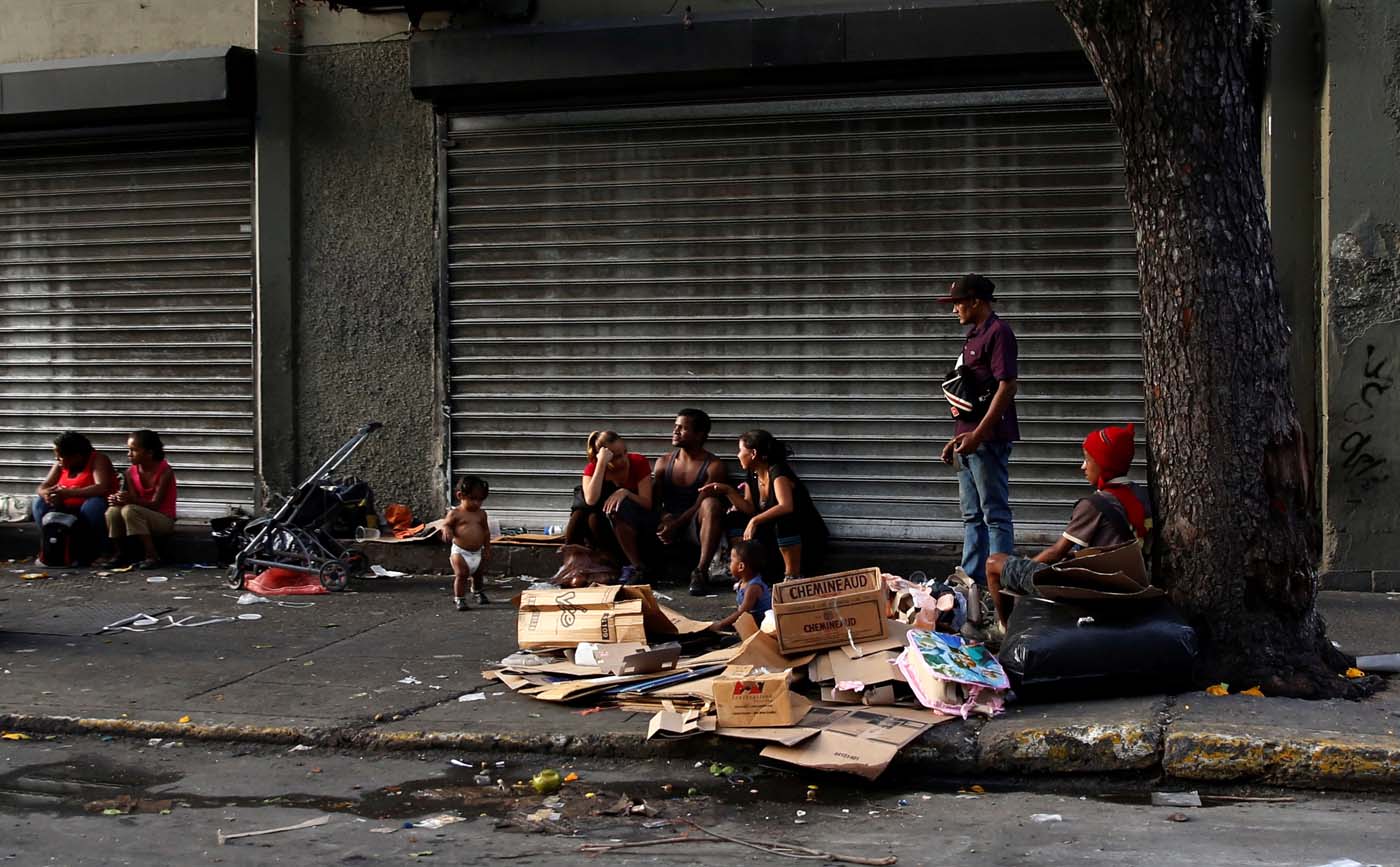  EU pide castigar la corrupción con distribución de alimentos en Venezuela