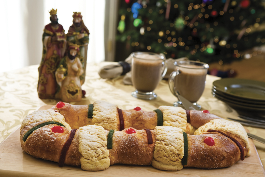  Veracruzano mantiene la tradición de la Rosca de Reyes en Miami