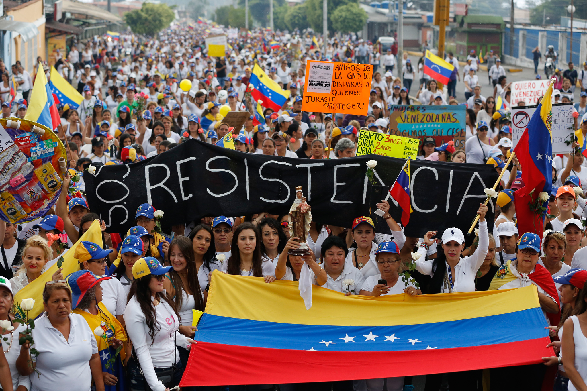  Advierten en Colombia que crisis en Venezuela se profundizará en 2017