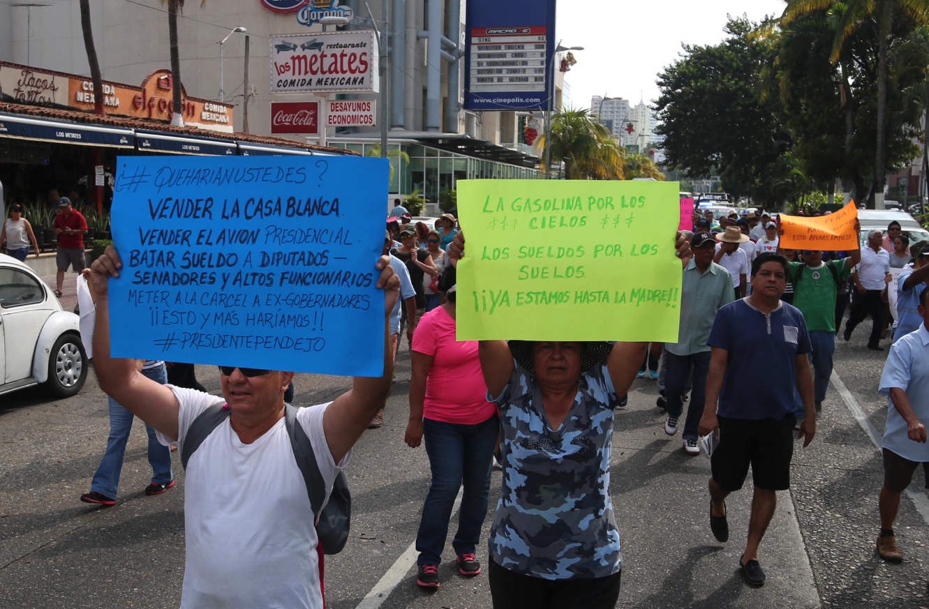  Persisten protestas contra gasolinazo en algunos estados del país