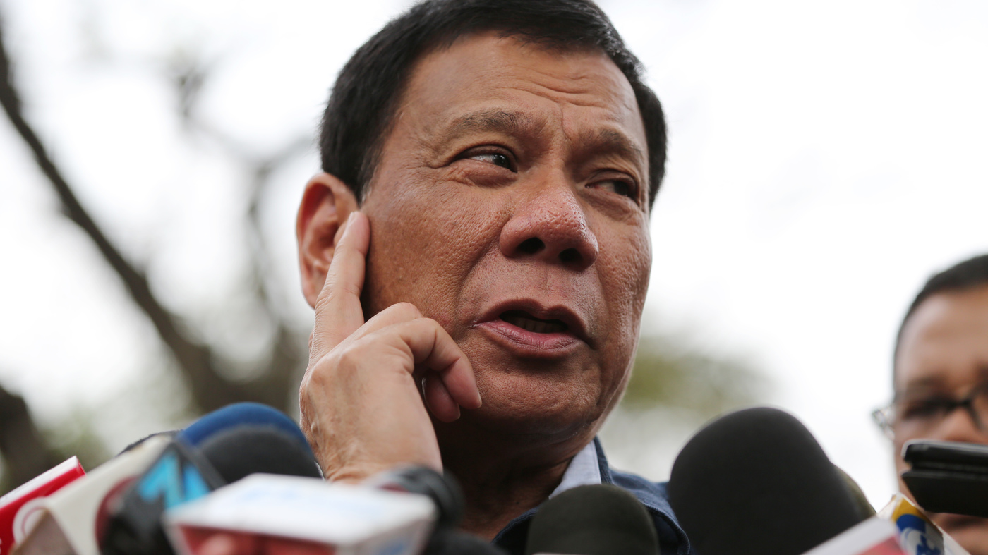  Presidente de Filipinas afirma que algunos de sus familiares son miembros del EI