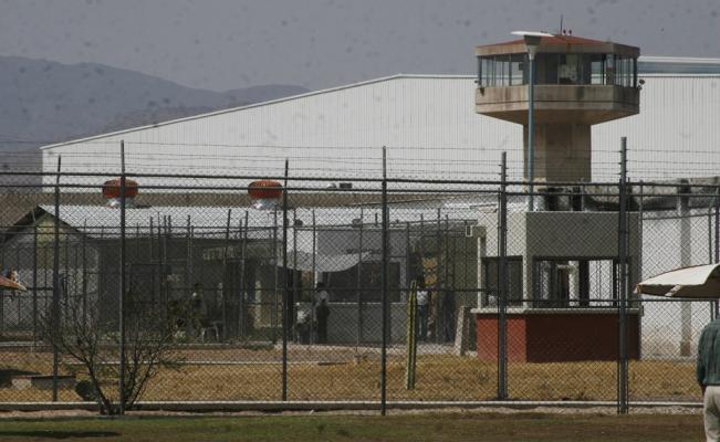  Maquiladoras en cárceles de SLP esclavizan a trabajadoras: ‘Proceso’