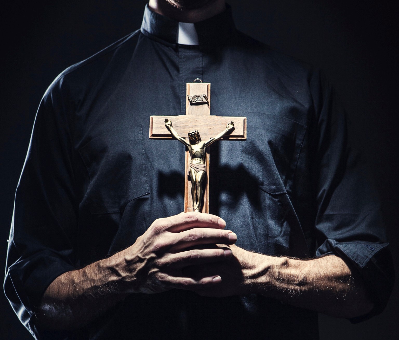  Sacerdotes piden el fin del celibato en Alemania
