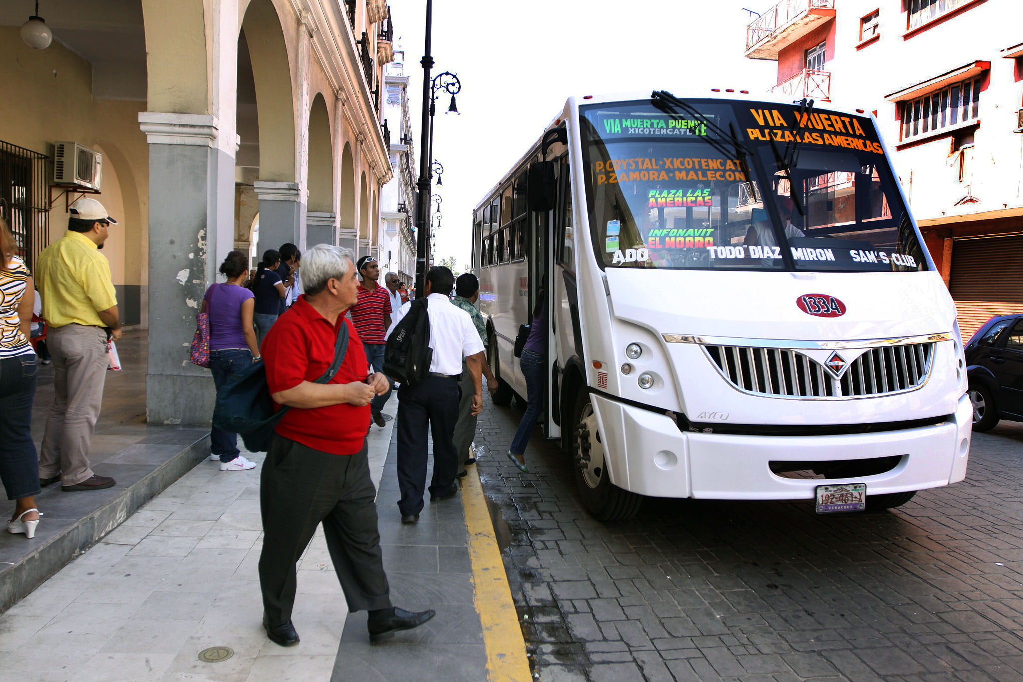  Aumentan las tarifas al transporte en 4 estados