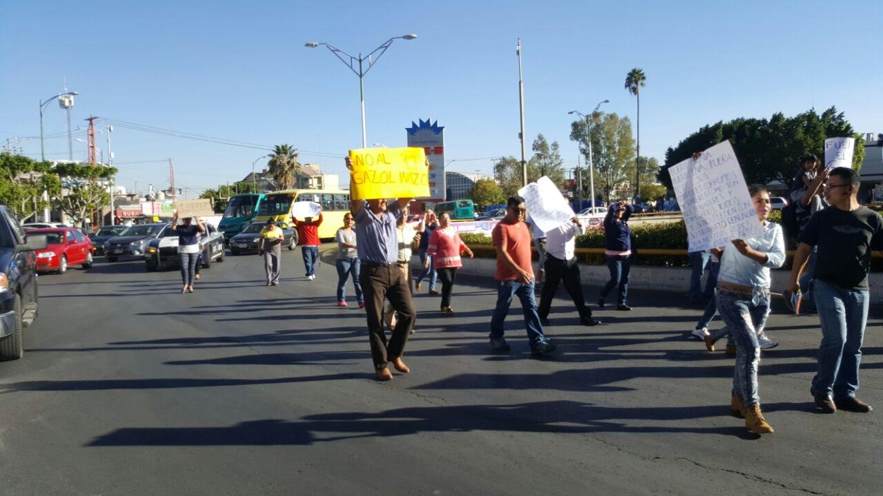  Se da en SLP primera marcha contra el ‘gasolinazo’, por parte del magisterio