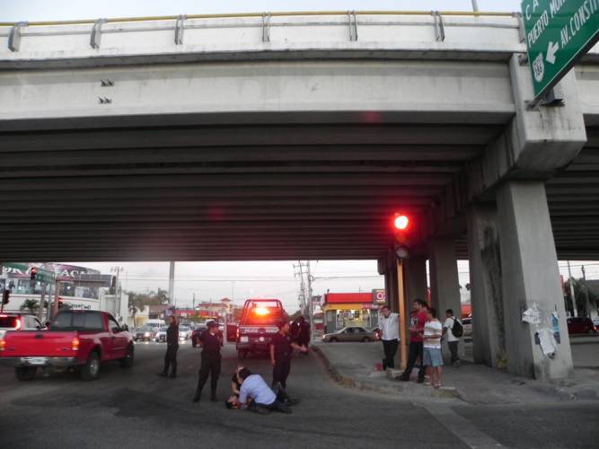  Suicidio en Tijuana: Joven deportado de EU se tira de un puente