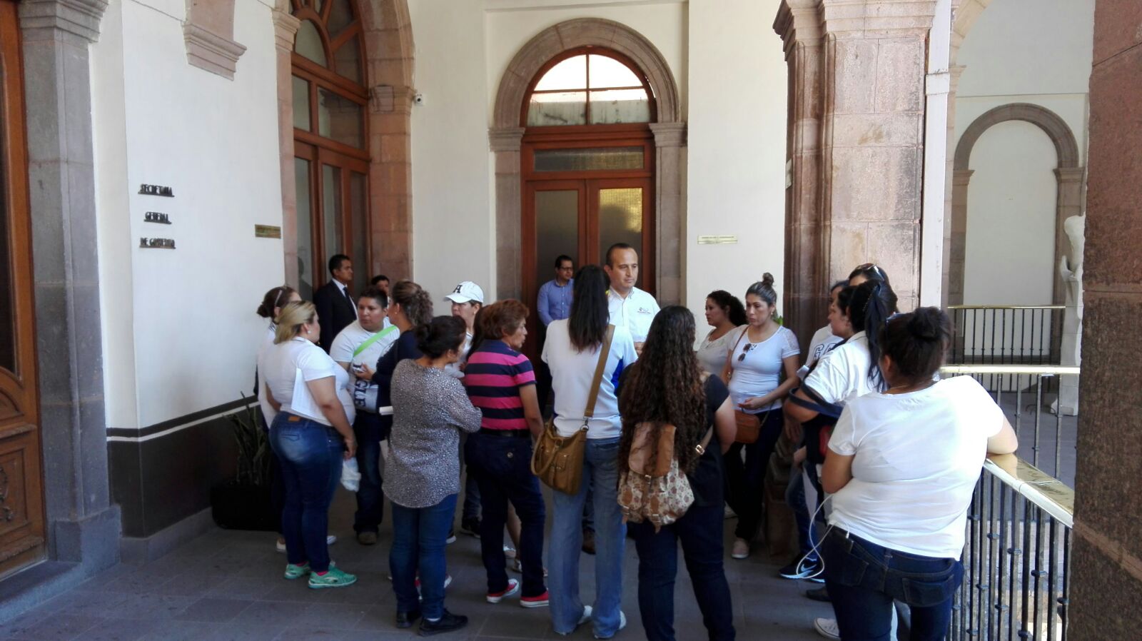  Mujeres taxistas denuncian sexismo en fallo de la SCT