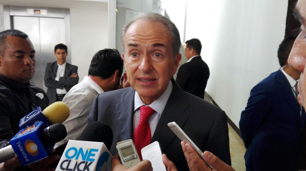  Gobernador sugiere a Manuel Barrera solicitar licencia