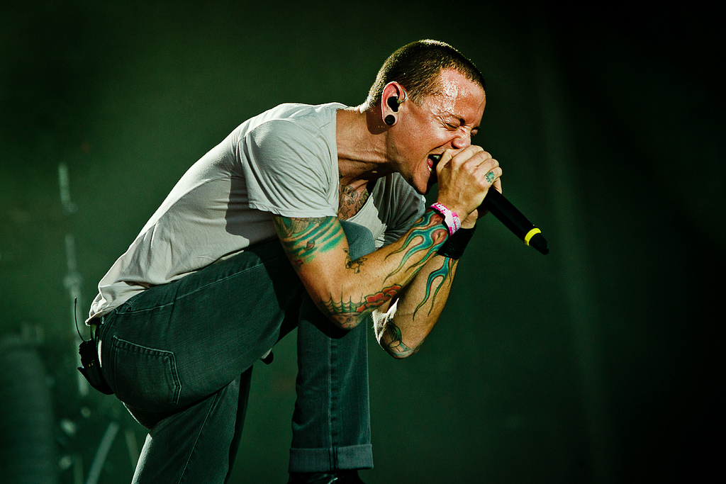 Se suicida vocalista de Linkin Park
