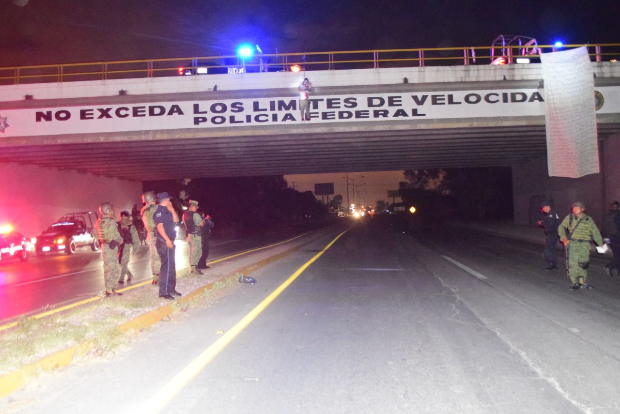  Era ex policía, hombre colgado en puente