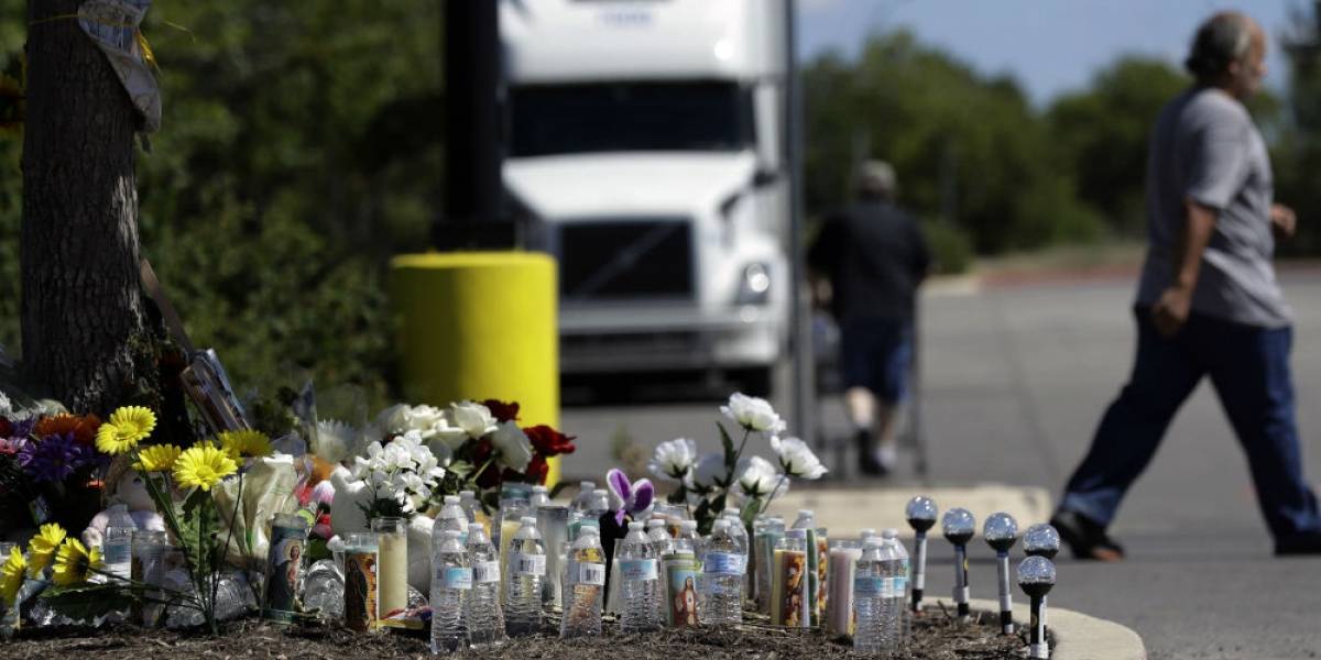  Tráiler abandonado en Texas pudo haber salido de territorio potosino