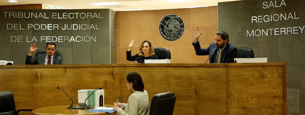  Revocan fallo del TEESLP sobre promoción personalizada de Gallardo