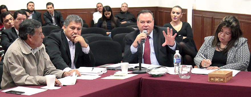  Cuatro meses y medio después de la renuncia de Martínez Loredo, los diputados elegirán este martes nuevo Auditor
