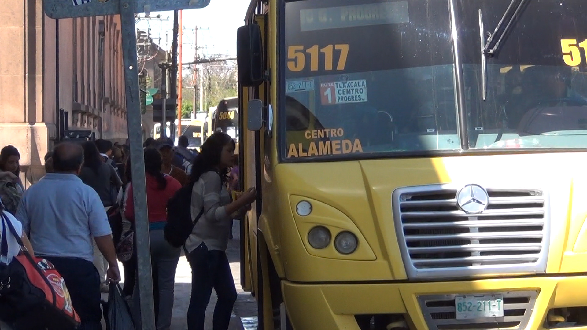  Proponen pedir educación media superior a operadores del transporte público