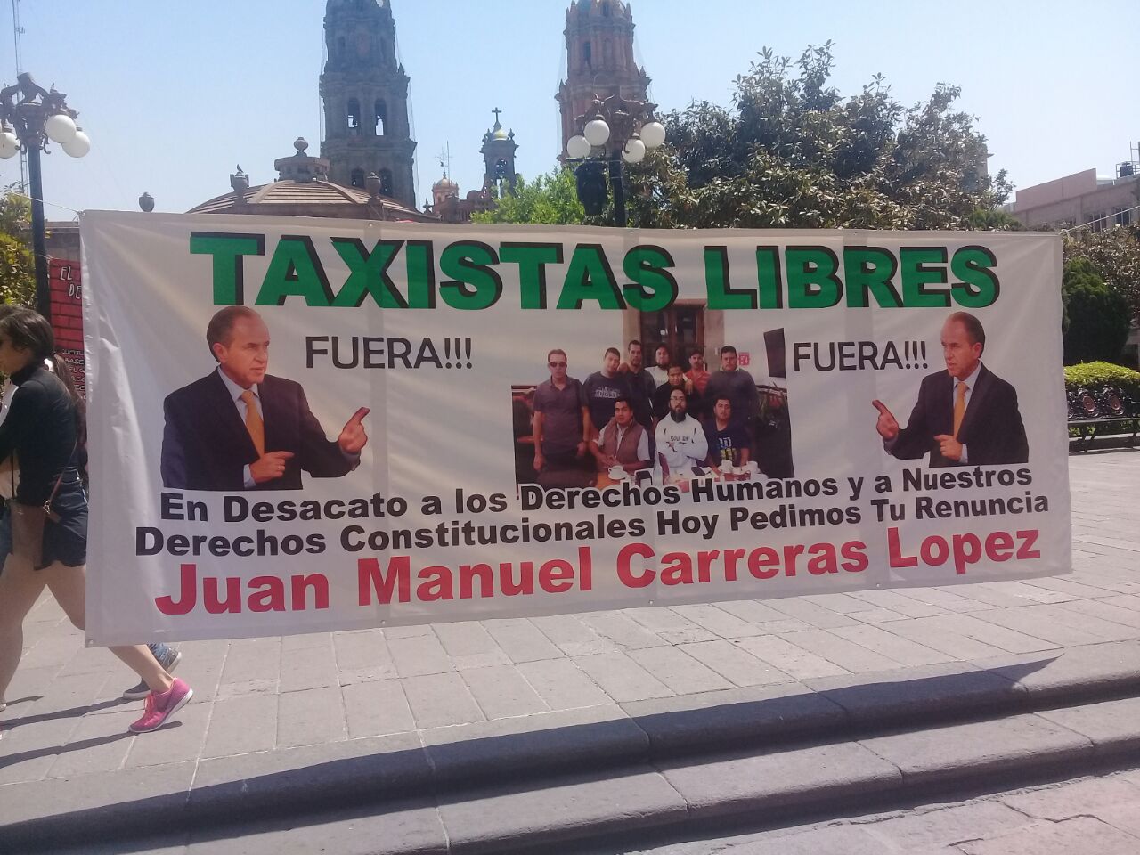  Taxista inicia ayuno en Plaza de Armas para exigir ser atendidos por el gobernador