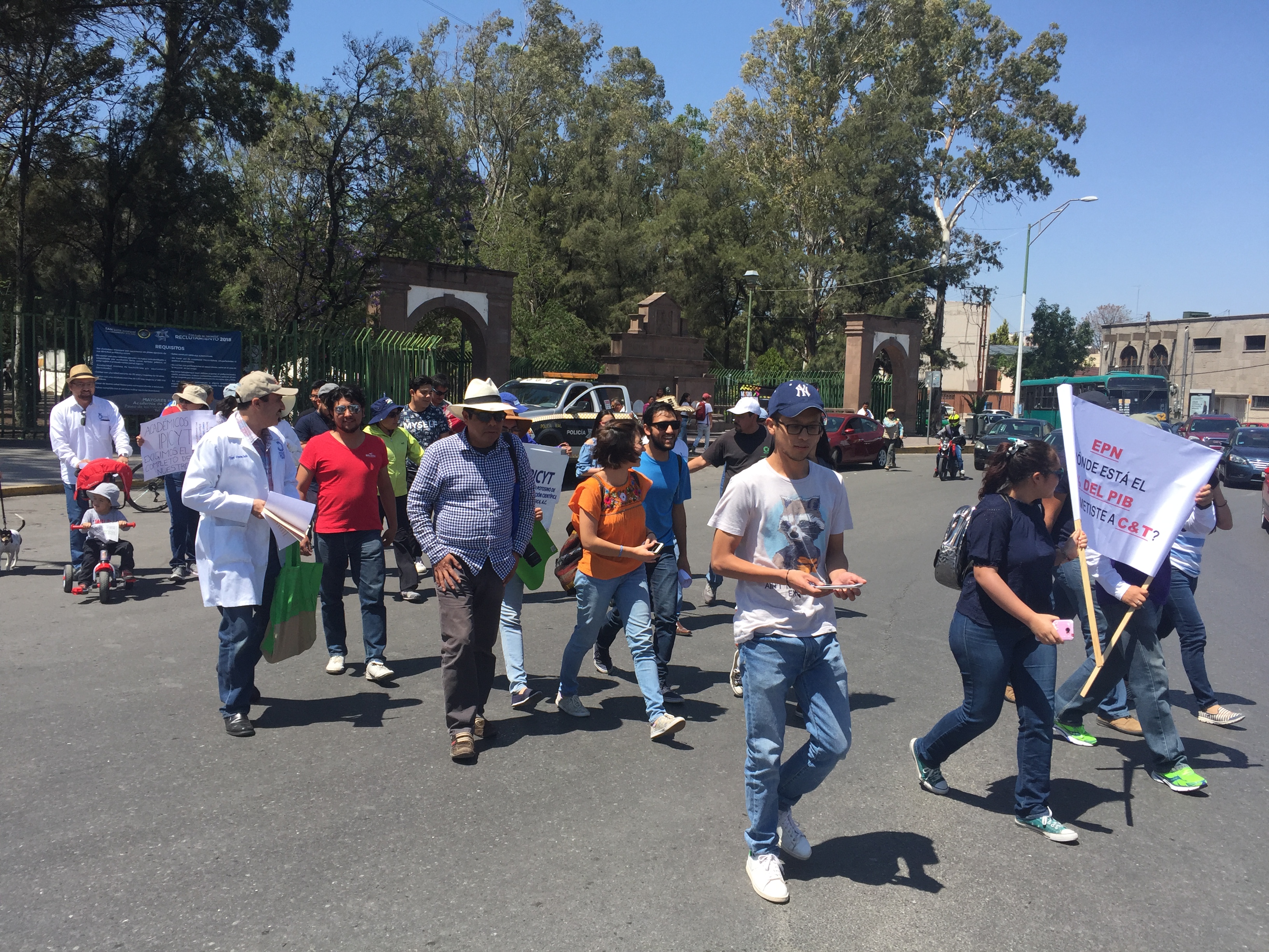  Con manifestación, comunidad científica del IPICYT exige mayores recursos y pago de estímulos