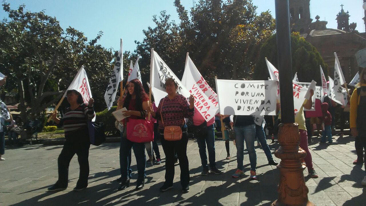  Comité por una Vivienda Digna se manifestó frente a Palacio de Gobierno