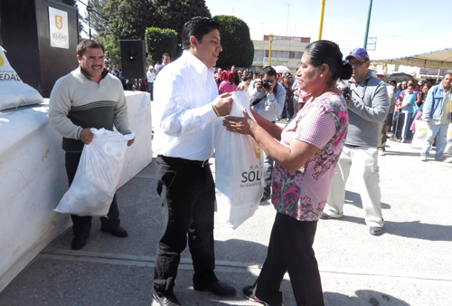  Despensas Gallardistas para elevar calidad educativa en México