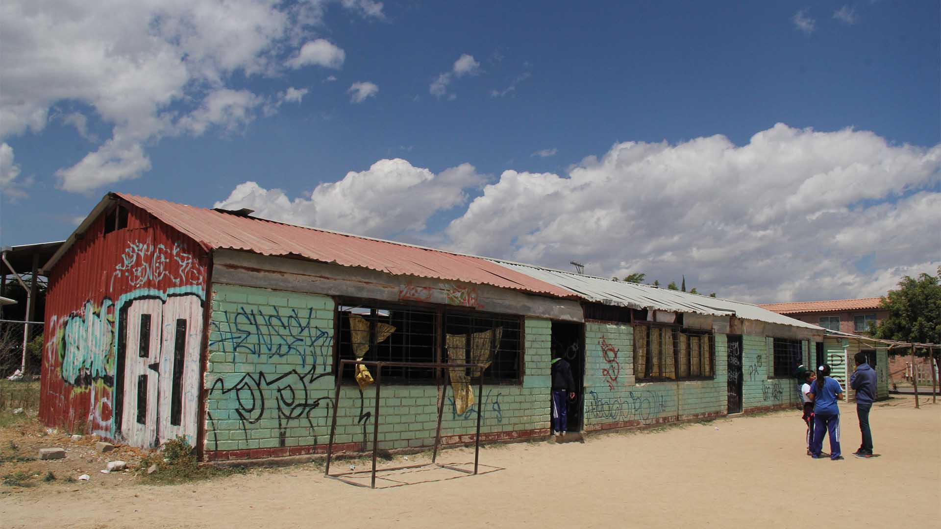  Grave, problema de escuelas primarias sin drenaje en SLP: COLMEX